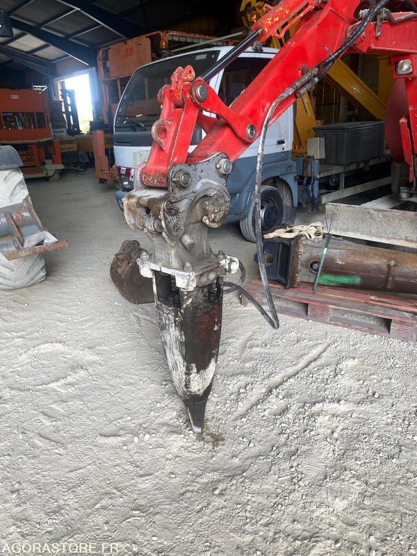 Brise roche Sandvik BR211 M1 - Hüdrauliline haamer: pilt 3 Brise roche Sandvik BR211 M1 - Hüdrauliline haamer: pilt 3