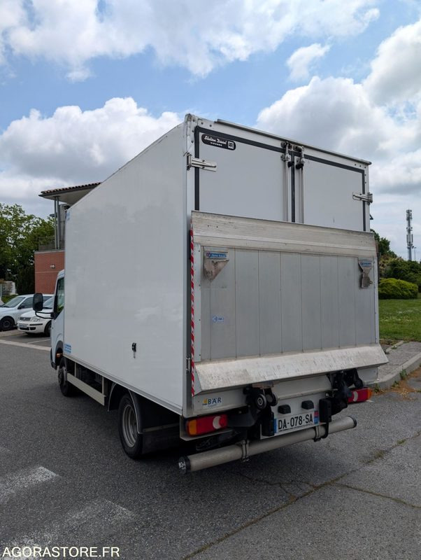 CAMION HAYON FRIGORIFIQUE MOINT DE 3T5 RENAUT MAXITY - Tarbesõiduk külmik: pilt 2 CAMION HAYON FRIGORIFIQUE MOINT DE 3T5 RENAUT MAXITY - Tarbesõiduk külmik: pilt 2