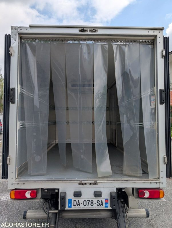 CAMION HAYON FRIGORIFIQUE MOINT DE 3T5 RENAUT MAXITY - Tarbesõiduk külmik: pilt 5 CAMION HAYON FRIGORIFIQUE MOINT DE 3T5 RENAUT MAXITY - Tarbesõiduk külmik: pilt 5