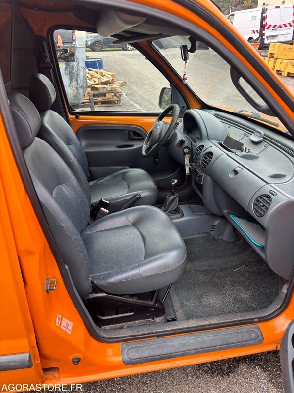 CEB126 RENAULT KANGOO 1.9D - Väike kaubik: pilt 4 CEB126 RENAULT KANGOO 1.9D - Väike kaubik: pilt 4
