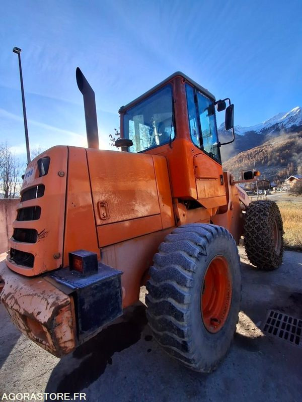 CHARGEUR FIAT HITACHI W110 A + FOURCHES + GODET + ETRAVE - Laadur: pilt 2 CHARGEUR FIAT HITACHI W110 A + FOURCHES + GODET + ETRAVE - Laadur: pilt 2