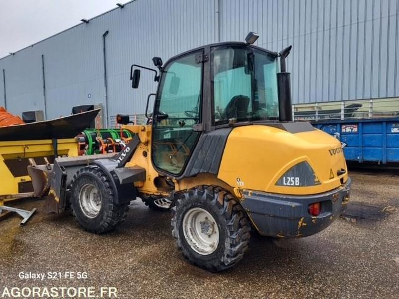 CHARGEUSE VOLVO L25B-P 2008 6200 HEURES - Laadur: pilt 3 CHARGEUSE VOLVO L25B-P 2008 6200 HEURES - Laadur: pilt 3