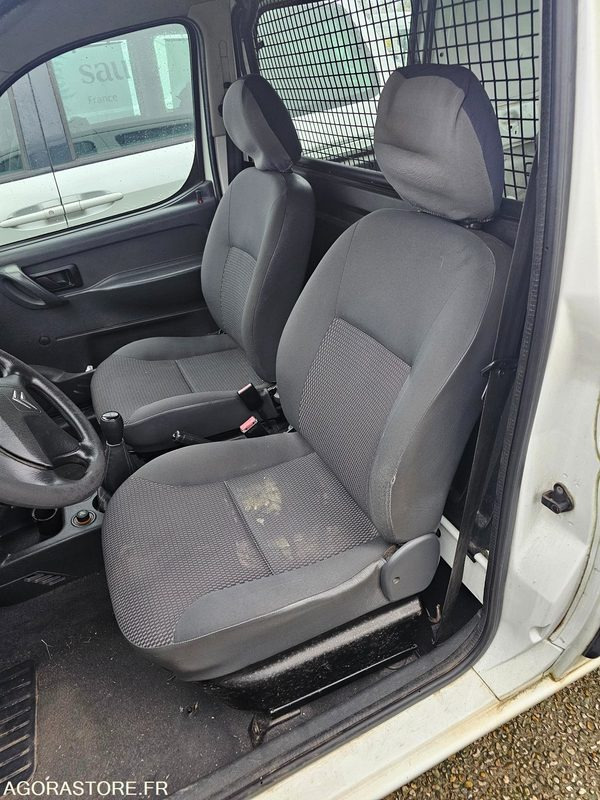 CITROEN BERLINGO - 2010 - 221150KM - BE642VQ - Väike kaubik: pilt 5 CITROEN BERLINGO - 2010 - 221150KM - BE642VQ - Väike kaubik: pilt 5