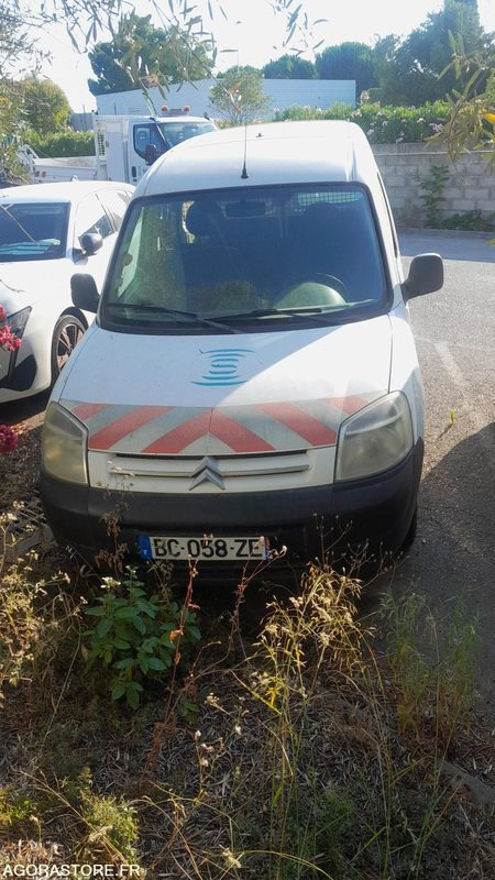CITROEN BERLINGO BC058ZE // 2010 NON ROULANT - Väike kaubik: pilt 1 CITROEN BERLINGO BC058ZE // 2010 NON ROULANT - Väike kaubik: pilt 1
