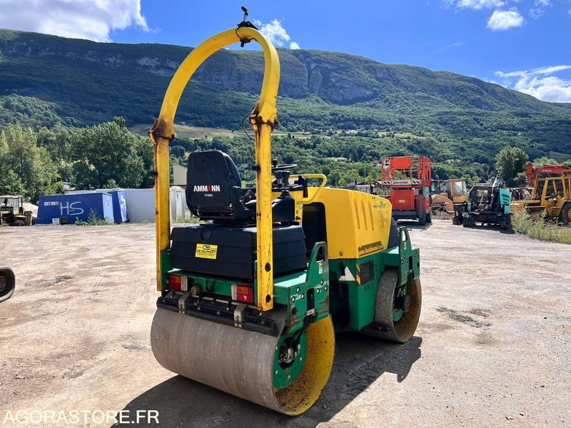 COMPACTEUR AMMANN AV26-2 ROULEAU TANDEM VIBRANT ARTICULÉ - ANNÉE 2008 - 1765 H - Rullija: pilt 4 COMPACTEUR AMMANN AV26-2 ROULEAU TANDEM VIBRANT ARTICULÉ - ANNÉE 2008 - 1765 H - Rullija: pilt 4