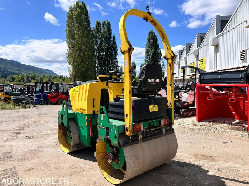 COMPACTEUR AMMANN AV26-2 ROULEAU TANDEM VIBRANT ARTICULÉ - ANNÉE 2008 - 1765 H - Rullija: pilt 5 COMPACTEUR AMMANN AV26-2 ROULEAU TANDEM VIBRANT ARTICULÉ - ANNÉE 2008 - 1765 H - Rullija: pilt 5