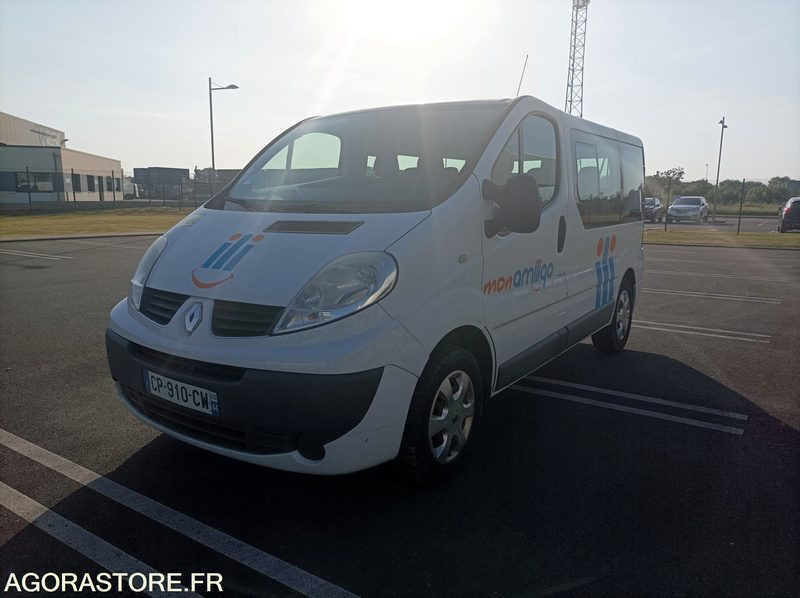 CP-910-CW - Roulant - RENAULT TRAFIC - VP - 9 Places - 308 000 Kms - Väikebuss, Mikrobuss: pilt 1 CP-910-CW - Roulant - RENAULT TRAFIC - VP - 9 Places - 308 000 Kms - Väikebuss, Mikrobuss: pilt 1