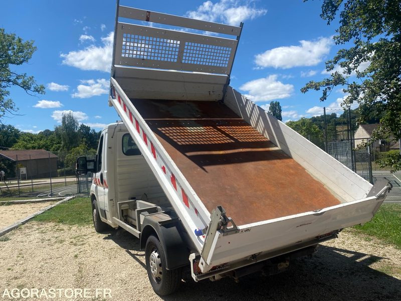 Camion benne Peugeot BOXER - 2014 - 70 000km - TURBO NEUF / PNEUS NEUFS - Tarbesõiduk kallur: pilt 4 Camion benne Peugeot BOXER - 2014 - 70 000km - TURBO NEUF / PNEUS NEUFS - Tarbesõiduk kallur: pilt 4
