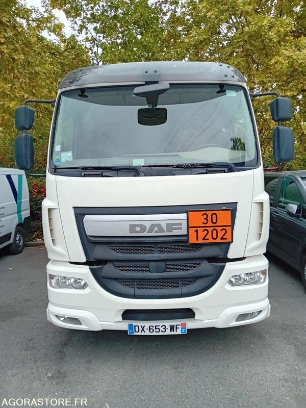 Camion citerne DAF LF310 - 2015 - 158 000km - Maastur: pilt 1 Camion citerne DAF LF310 - 2015 - 158 000km - Maastur: pilt 1