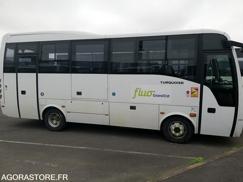 Car Isuzu Turquoise - 2017 - 110 000 km - Koolibuss: pilt 1 Car Isuzu Turquoise - 2017 - 110 000 km - Koolibuss: pilt 1