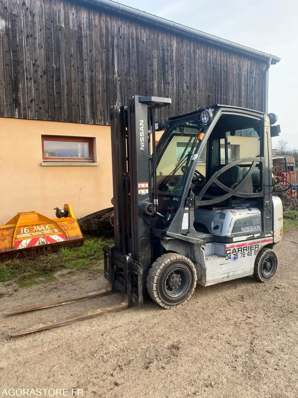 Chariot élévateur GAZ NISSAN 1.8T - Gaasitõstuk: pilt 1 Chariot élévateur GAZ NISSAN 1.8T - Gaasitõstuk: pilt 1