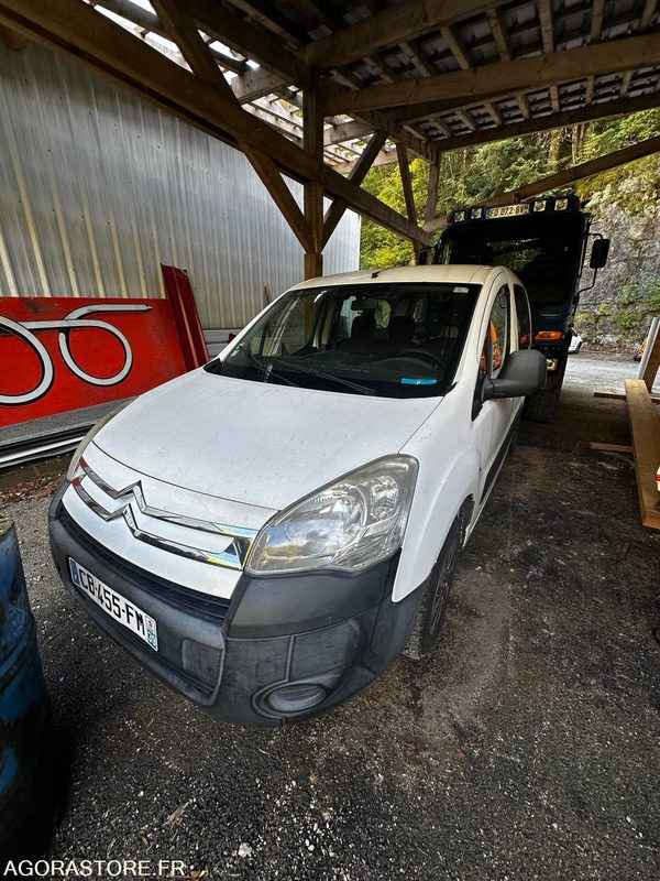 Citroen Berlingo 2012 240000 kms - Väike kaubik: pilt 2 Citroen Berlingo 2012 240000 kms - Väike kaubik: pilt 2
