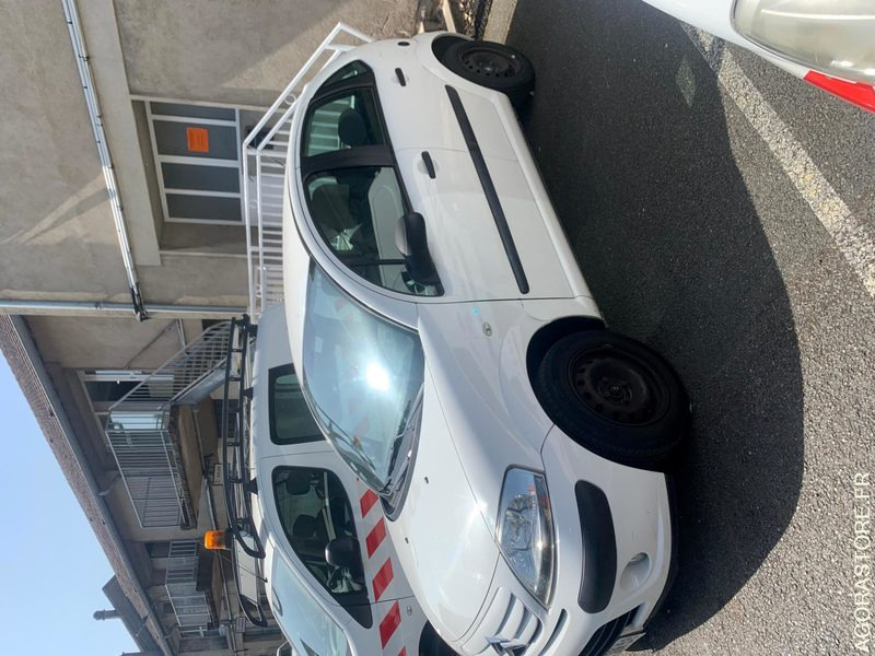 Citroen C 3 Phase 2 1.4 i GNV 75 cv - Auto: pilt 2 Citroen C 3 Phase 2 1.4 i GNV 75 cv - Auto: pilt 2