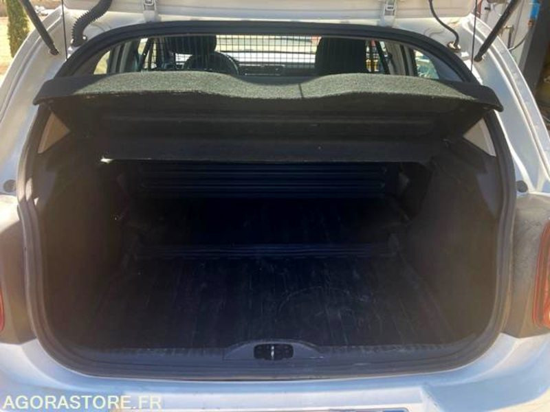 Citroën C3 société blue HDI 100 BVM6 FEEL NAV - Auto: pilt 5 Citroën C3 société blue HDI 100 BVM6 FEEL NAV - Auto: pilt 5