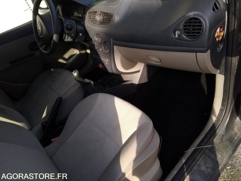 Clio 1.5 dci 1er main du 10.07.2007 131100kms type MRE5222EF558 - Auto: pilt 5 Clio 1.5 dci 1er main du 10.07.2007 131100kms type MRE5222EF558 - Auto: pilt 5