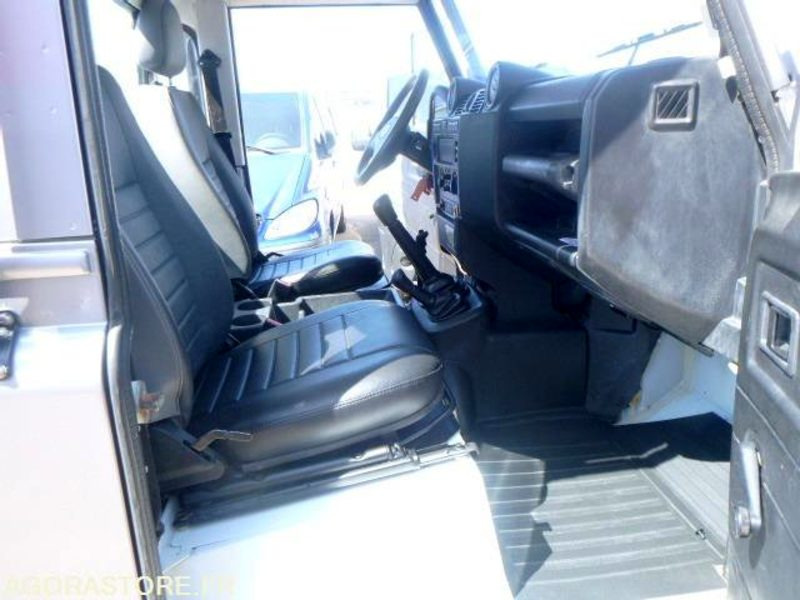 DEFENDER -Land Rover - 131930km - 122ch - Maastur: pilt 5 DEFENDER -Land Rover - 131930km - 122ch - Maastur: pilt 5