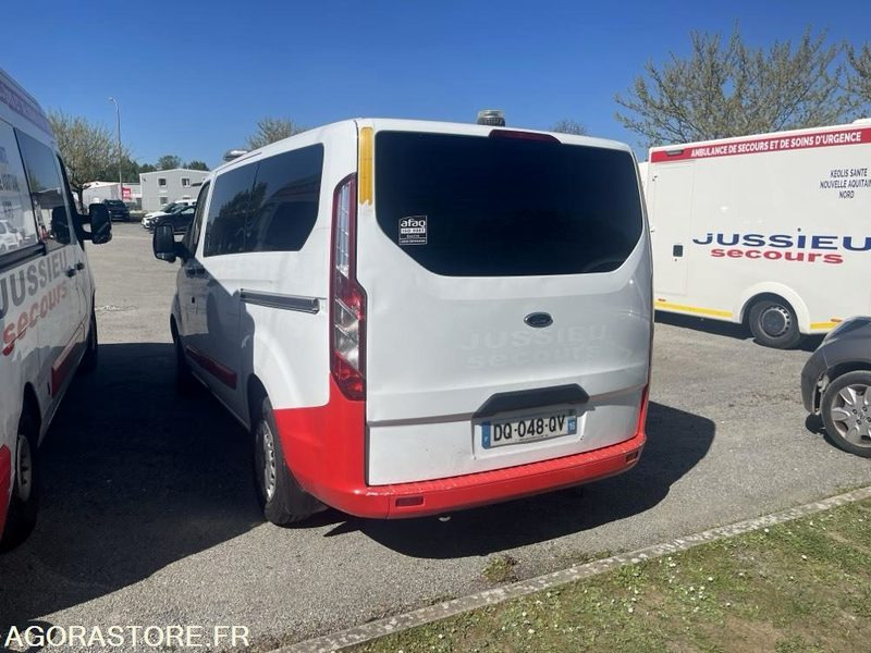 DQ-048-QV - Non Roulant - Pour pièces - FORD CUSTOM - VASP - 361 398 Kms - Kiirabiauto: pilt 5 DQ-048-QV - Non Roulant - Pour pièces - FORD CUSTOM - VASP - 361 398 Kms - Kiirabiauto: pilt 5