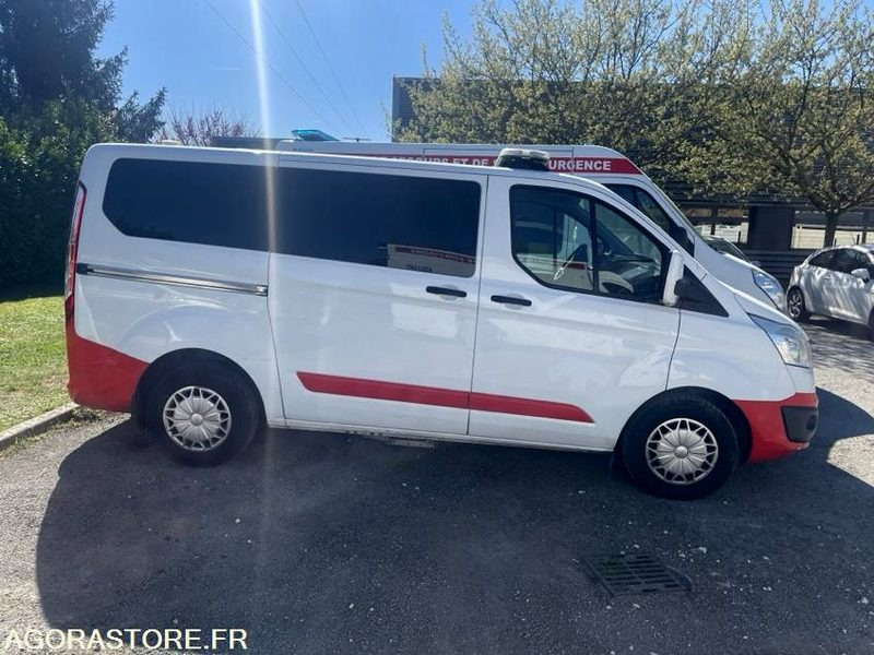 DQ-048-QV - Non Roulant - Pour pièces - FORD CUSTOM - VASP - 361 398 Kms - Kiirabiauto: pilt 1 DQ-048-QV - Non Roulant - Pour pièces - FORD CUSTOM - VASP - 361 398 Kms - Kiirabiauto: pilt 1