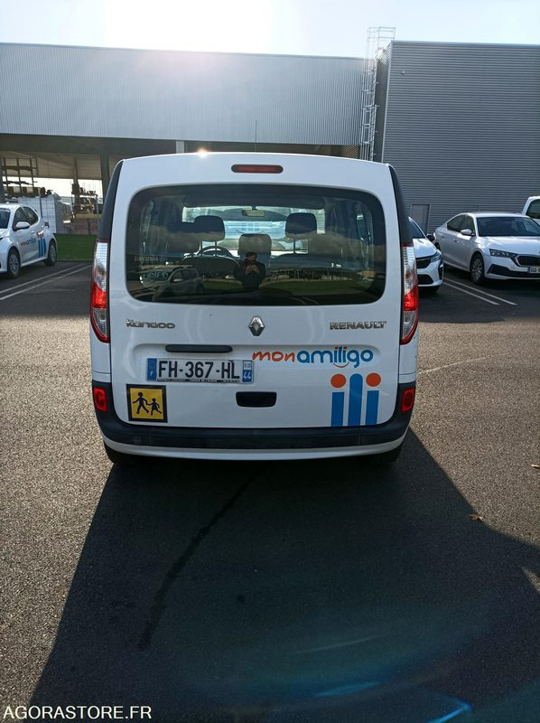 FH-367-HL - Roulant - RENAULT KANGOO - VP - 205 375 Kms - Auto: pilt 4 FH-367-HL - Roulant - RENAULT KANGOO - VP - 205 375 Kms - Auto: pilt 4