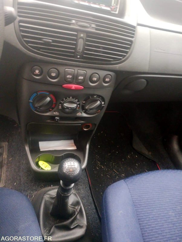 FIAT PUNTO 275500 KM - Auto: pilt 3 FIAT PUNTO 275500 KM - Auto: pilt 3