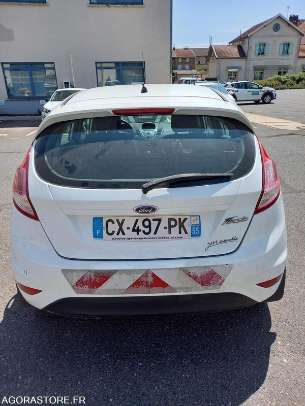 FORD FIESTA TDCI 70 FAP TREND 5 portes - Auto: pilt 4 FORD FIESTA TDCI 70 FAP TREND 5 portes - Auto: pilt 4