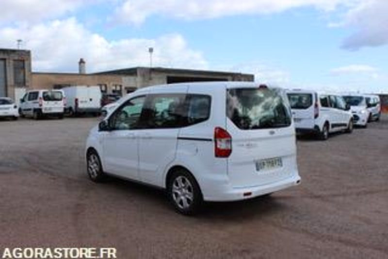 FORD TOURNEO - 2017 - 194 562 KMS - EP716FZ - Väike kaubik: pilt 4 FORD TOURNEO - 2017 - 194 562 KMS - EP716FZ - Väike kaubik: pilt 4