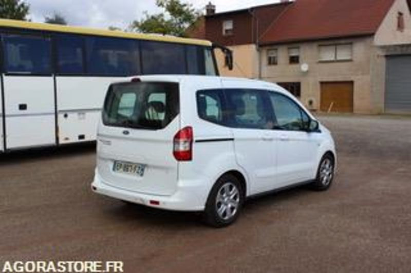 FORD TOURNEO - 2017 - 195 671 KMS - EP867FZ - Väike kaubik: pilt 5 FORD TOURNEO - 2017 - 195 671 KMS - EP867FZ - Väike kaubik: pilt 5