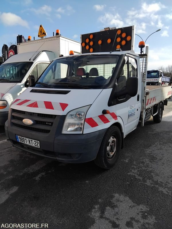 FORD Transit Plateau - Tarbesõiduk kallur: pilt 1 FORD Transit Plateau - Tarbesõiduk kallur: pilt 1