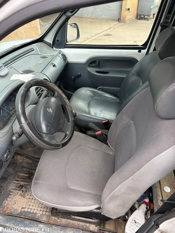FOURGONNETTE RENAULT KANGOO - Väike kaubik: pilt 3 FOURGONNETTE RENAULT KANGOO - Väike kaubik: pilt 3