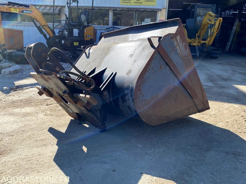 GODET GRAND VOLUME POUR CHARIOT ELEVATEUR - Année 1996 - Ehitusseade: pilt 4 GODET GRAND VOLUME POUR CHARIOT ELEVATEUR - Année 1996 - Ehitusseade: pilt 4