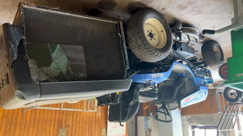 ISEKI SXG22H – Tracteur tondeuse - 905 HEURES - Année 2008 - Muruniiduk: pilt 3 ISEKI SXG22H – Tracteur tondeuse - 905 HEURES - Année 2008 - Muruniiduk: pilt 3