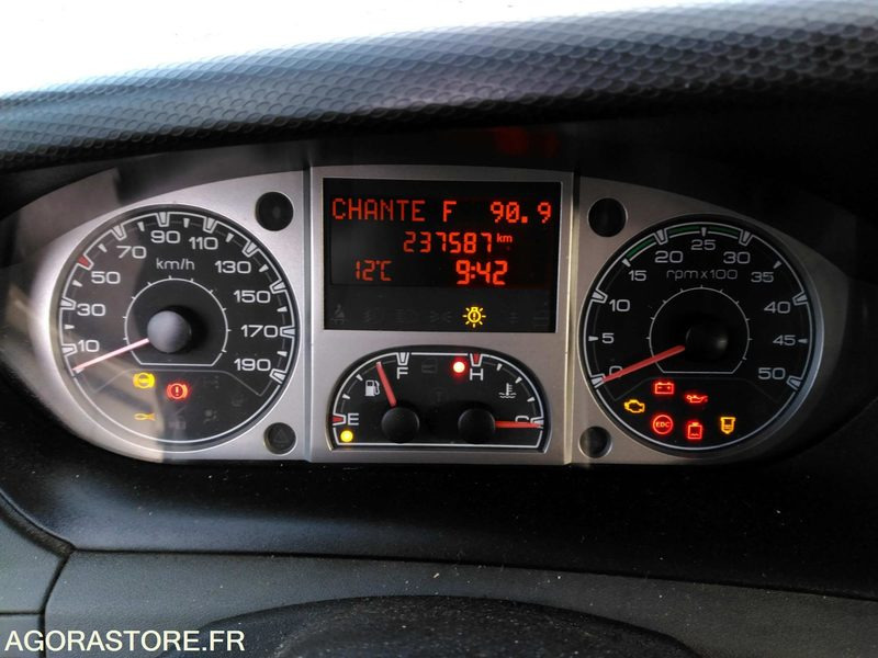 IVECO 35C13  N0 230 - Tarbesõiduk kallur: pilt 1 IVECO 35C13  N0 230 - Tarbesõiduk kallur: pilt 1