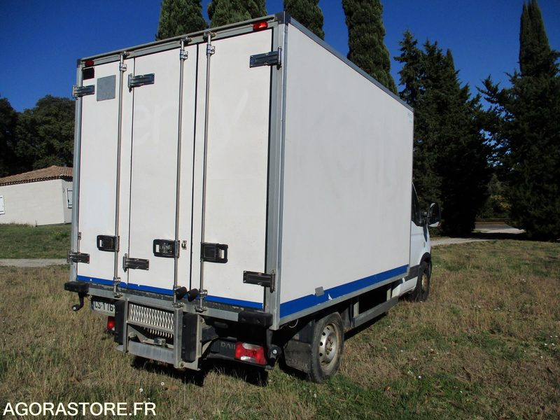 IVECO 35S13 de 2013 426915Kms "d'autoroute"chassis cabine frigorifique - Tarbesõiduk külmik: pilt 4 IVECO 35S13 de 2013 426915Kms "d'autoroute"chassis cabine frigorifique - Tarbesõiduk külmik: pilt 4
