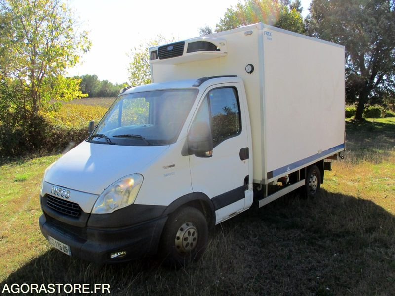 IVECO 35S13 de 2013 426915Kms "d'autoroute"chassis cabine frigorifique - Tarbesõiduk külmik: pilt 1 IVECO 35S13 de 2013 426915Kms "d'autoroute"chassis cabine frigorifique - Tarbesõiduk külmik: pilt 1