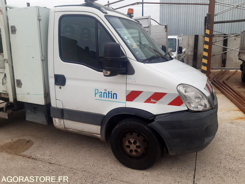IVECO BENNE DANS L'ETAT - Tarbesõiduk kallur: pilt 2 IVECO BENNE DANS L'ETAT - Tarbesõiduk kallur: pilt 2