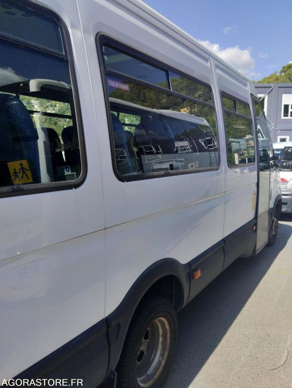 IVECO DAILY N°142064 - Väikebuss: pilt 2 IVECO DAILY N°142064 - Väikebuss: pilt 2