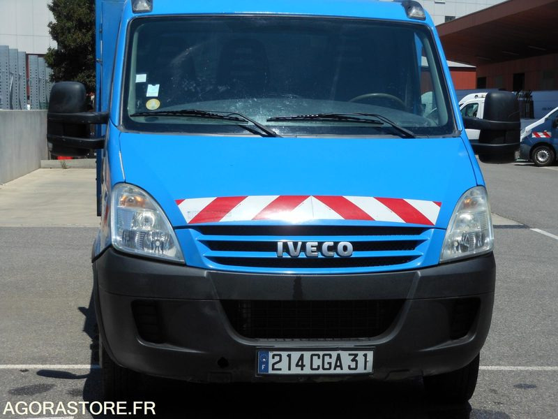 Iveco Daily 35C15 3.0 litres 146cv tri benne - Tarbesõiduk kallur: pilt 2 Iveco Daily 35C15 3.0 litres 146cv tri benne - Tarbesõiduk kallur: pilt 2