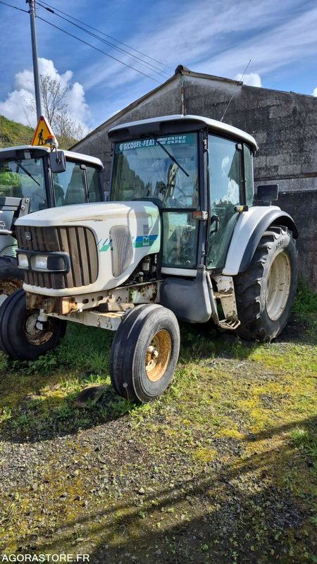 JHON DEERE M6220 - 2004 - Traktor: pilt 1 JHON DEERE M6220 - 2004 - Traktor: pilt 1