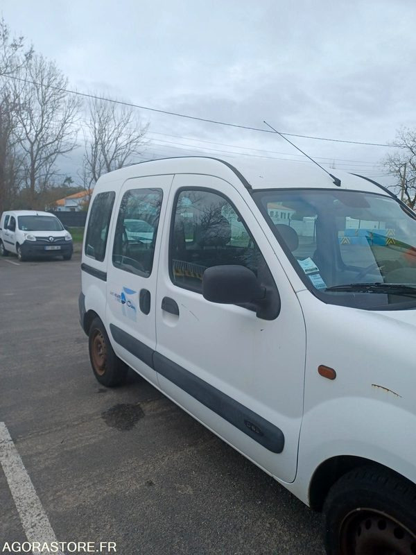 KANGOO RENAULT - 147408km - 2001 - Väike kaubik: pilt 3 KANGOO RENAULT - 147408km - 2001 - Väike kaubik: pilt 3