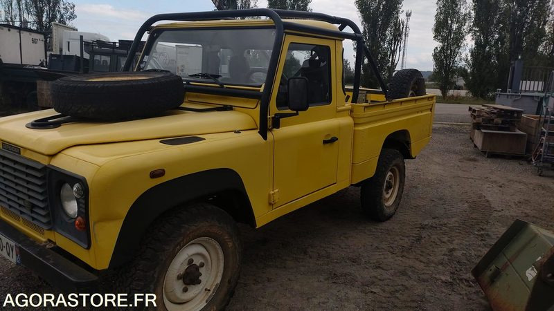 LAND ROVER DEFENDER - 2003 - 98879km - Auto: pilt 2 LAND ROVER DEFENDER - 2003 - 98879km - Auto: pilt 2