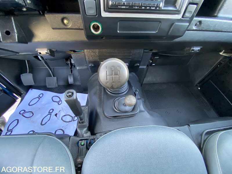 LAND ROVER DEFENDER 90 MARK IV TD5 SOFT TOP E - Maastur: pilt 4 LAND ROVER DEFENDER 90 MARK IV TD5 SOFT TOP E - Maastur: pilt 4