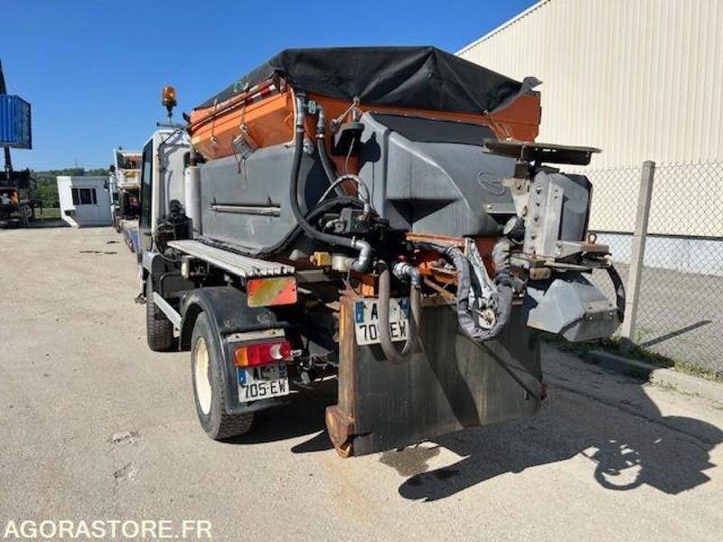 LINDNER UNITRAC 102C AMPLIROLL + LAME + SALEUSE 2008 5050 HEURES - Lumekoristusmasina, Konkstõstukiga veoauto: pilt 4 LINDNER UNITRAC 102C AMPLIROLL + LAME + SALEUSE 2008 5050 HEURES - Lumekoristusmasina, Konkstõstukiga veoauto: pilt 4
