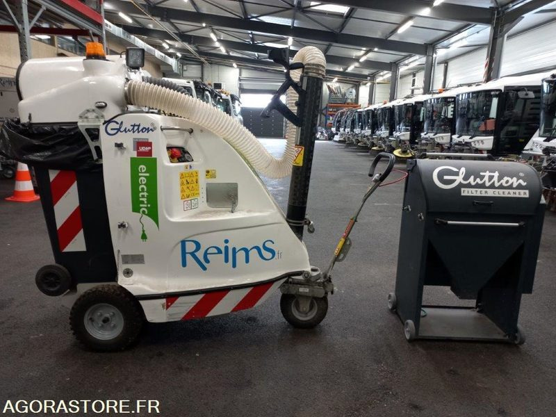 LOT 3 ASPIRATEURS DE VOIRIE - A REMETTRE EN SERVICE - Tööstuslik tolmuimeja: pilt 5 LOT 3 ASPIRATEURS DE VOIRIE - A REMETTRE EN SERVICE - Tööstuslik tolmuimeja: pilt 5