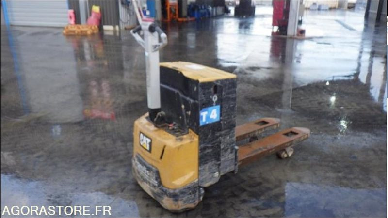 Lot de 9 Transpalettes Electriques CAT (année de 2019 à 2023) - Innondé partiel - Kaubaaluste tõstuk: pilt 4 Lot de 9 Transpalettes Electriques CAT (année de 2019 à 2023) - Innondé partiel - Kaubaaluste tõstuk: pilt 4