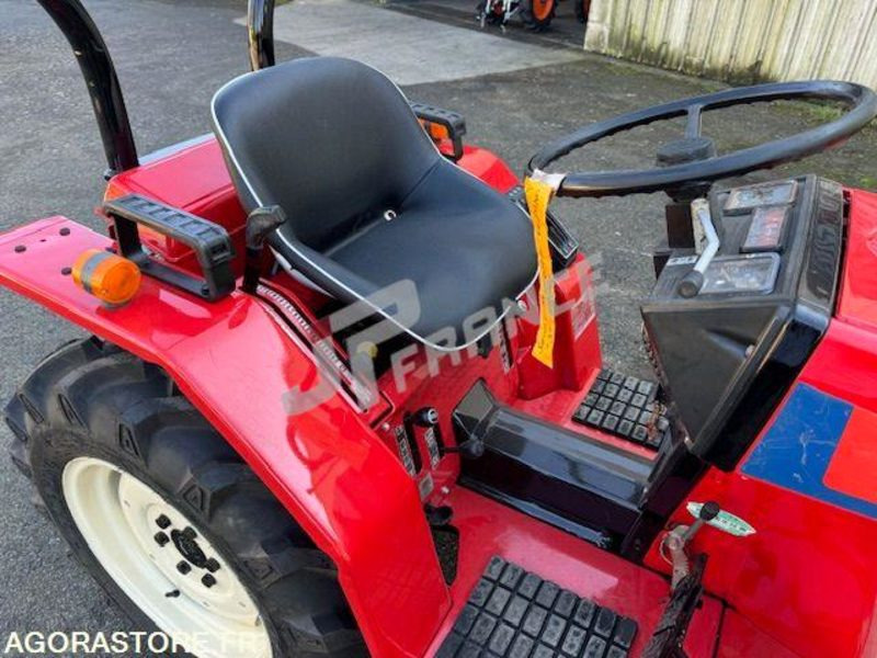 MICROTRACTEUR YANMAR 16CV 3 CYLINDRES DIESEL D'OCCASION 4 RM PDF 3 PTS COMPLET - Traktor: pilt 3 MICROTRACTEUR YANMAR 16CV 3 CYLINDRES DIESEL D'OCCASION 4 RM PDF 3 PTS COMPLET - Traktor: pilt 3