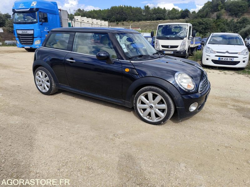 MINI COOPER 1.6 120CV - 2006 - 170500KMS - Auto: pilt 3 MINI COOPER 1.6 120CV - 2006 - 170500KMS - Auto: pilt 3