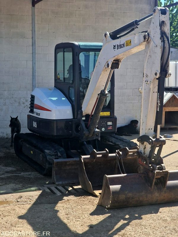 MINI PELLE SUR CHENILLE CAOUTCHOUC BOBCAT 5T E45 AVEC 3 GODETS - Miniekskavaator: pilt 2 MINI PELLE SUR CHENILLE CAOUTCHOUC BOBCAT 5T E45 AVEC 3 GODETS - Miniekskavaator: pilt 2