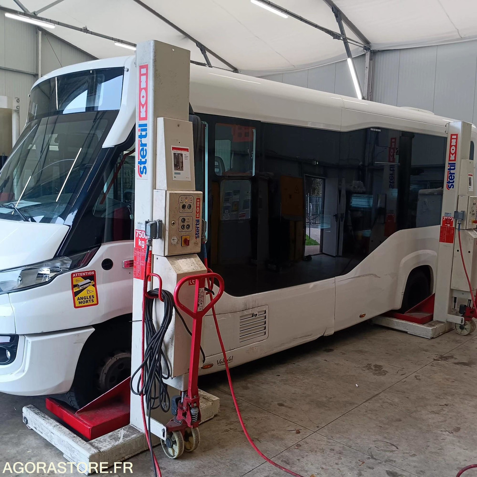 MINIBUS VEHIXEL CYTIOS N° 100762 MEC2016 172285KM EB-549-LT - Väikebuss, Mikrobuss: pilt 2 MINIBUS VEHIXEL CYTIOS N° 100762 MEC2016 172285KM EB-549-LT - Väikebuss, Mikrobuss: pilt 2