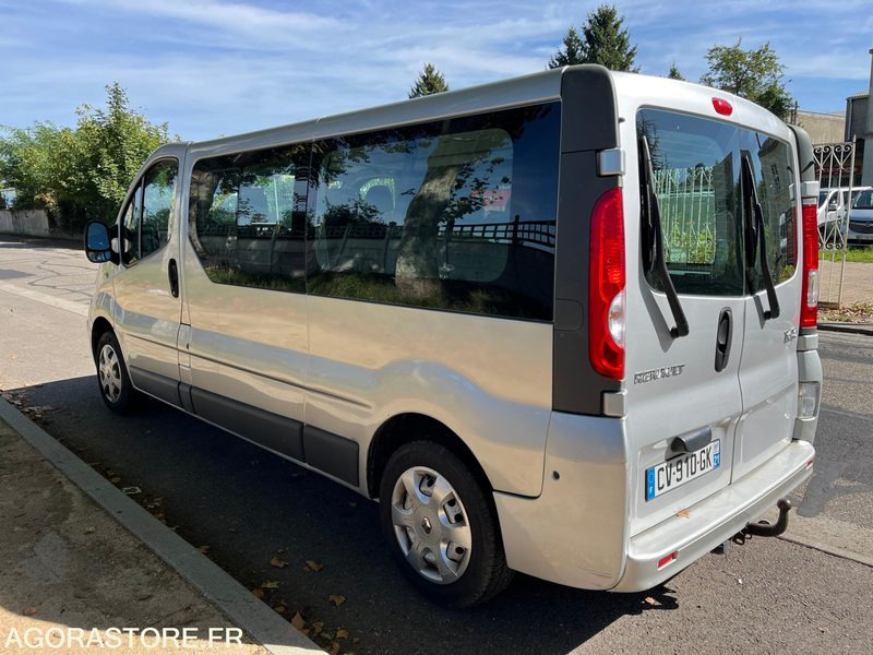 MINIBUS VL - 9 PLACES - TRAFIC - L2 H1 - 115 CH - CLIM- 165200 KMS - ATTELAGE - Väikebuss, Mikrobuss: pilt 4 MINIBUS VL - 9 PLACES - TRAFIC - L2 H1 - 115 CH - CLIM- 165200 KMS - ATTELAGE - Väikebuss, Mikrobuss: pilt 4