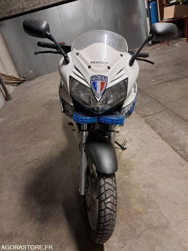 MOTO HONDA VARADERO 125 - POLICE MUNICIPALE - Mootorratas: pilt 3 MOTO HONDA VARADERO 125 - POLICE MUNICIPALE - Mootorratas: pilt 3